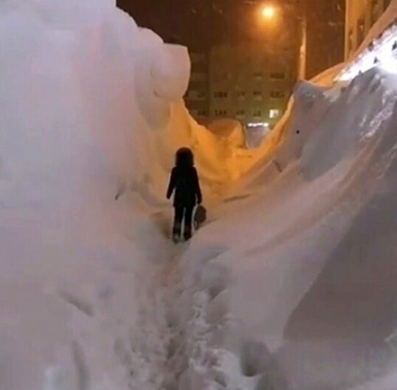 В российском Норильске выпало 2 метра снега. Фото