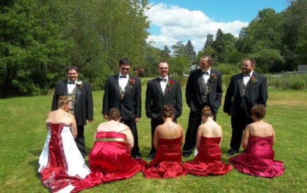 19 самых нелепых свадебных снимков