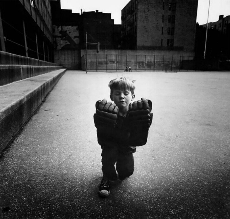 Американский фотограф собрал коллекцию детских кошмаров