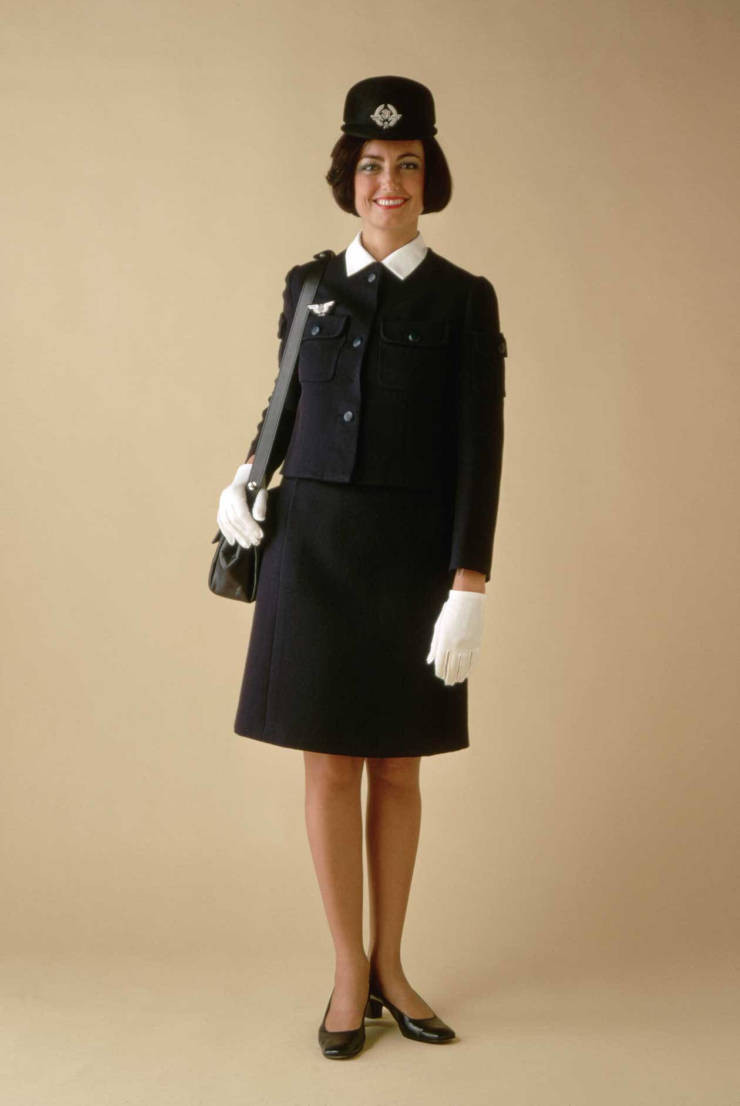 Униформа стюардесс разных компаний 1970-х годов