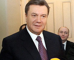 Виктор Янукович заявил иностранным журналистам, что демократия – это порядок