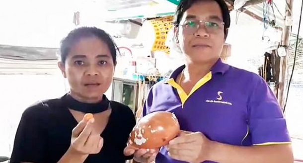 Житель Таиланда нашел в еде редкую жемчужину. ВИДЕО