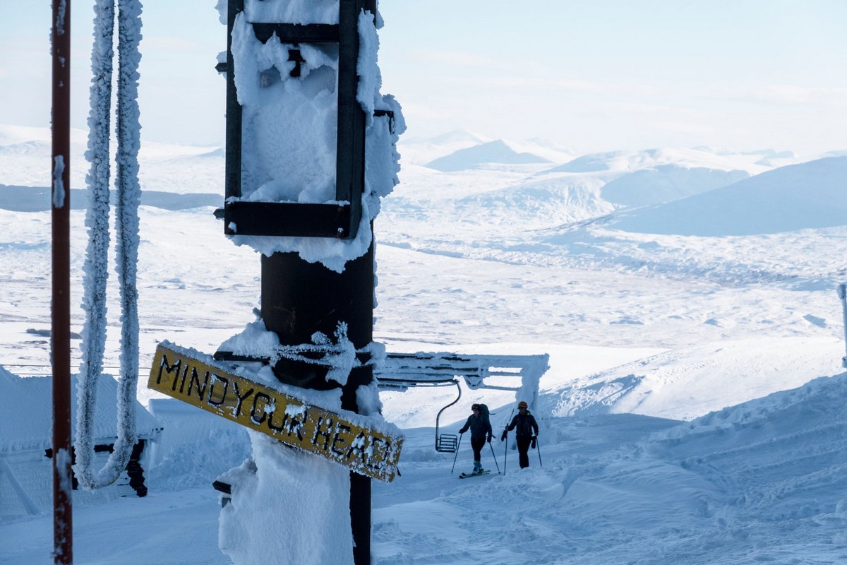 Закрытый горнолыжный курорт в Шотландии на снимках