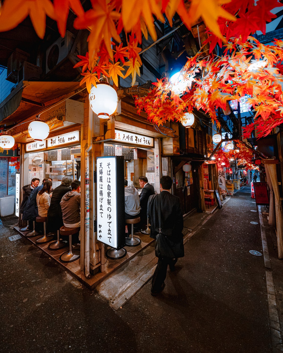 Улицы Токио на снимках от Казуя Мияхара. ФОТО