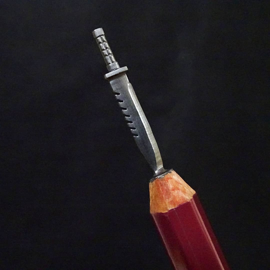 Крошечные детализированные скульптуры на кончиках карандашей