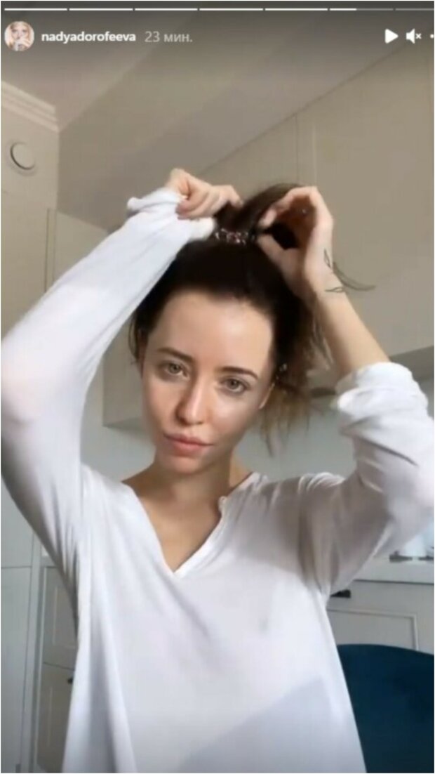 Надя Дорофеева показала, как выглядит без макияжа утром