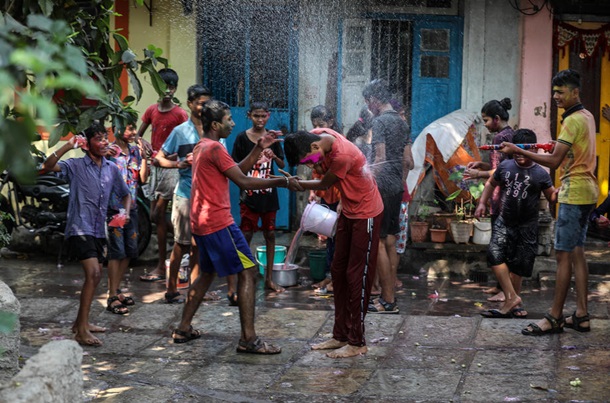 Индия празднует фестиваль красок. Фоторепортаж