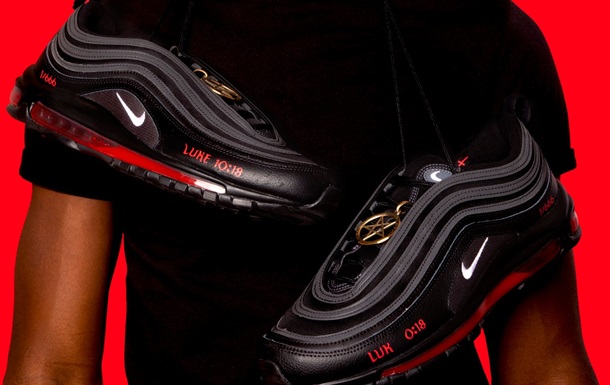 Nike выиграла суд против создателей  сатанинской  обуви