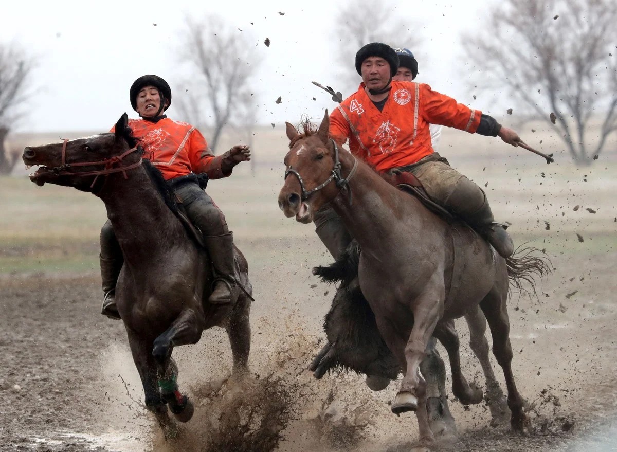Соревнования Кок-бору в Киргизии на снимках