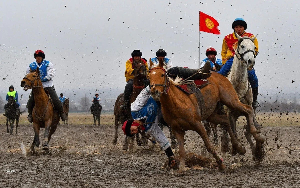 Соревнования Кок-бору в Киргизии на снимках
