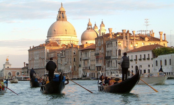 В Венеции туристам с «шумными» чемоданами грозят огромные штрафы