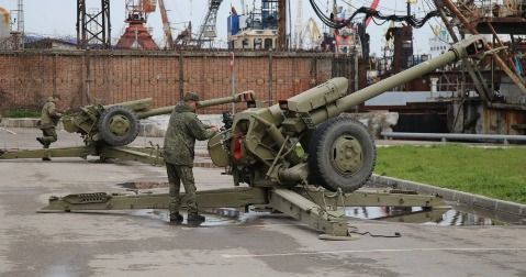 У оккупантов в Крыму заклинило пушку во время праздника. ВИДЕО