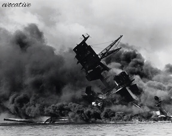 Атака военно-морской базы \"Pearl Harbor\", 7 декабря 1941 года.ФОТО