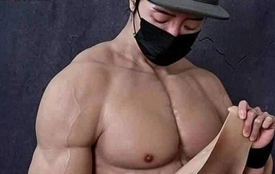 В Китае создали силиконовые костюмы с имитацией спортивного тела
