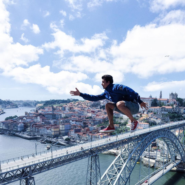 Португальский фотограф забавно играет с перспективой. ФОТО
