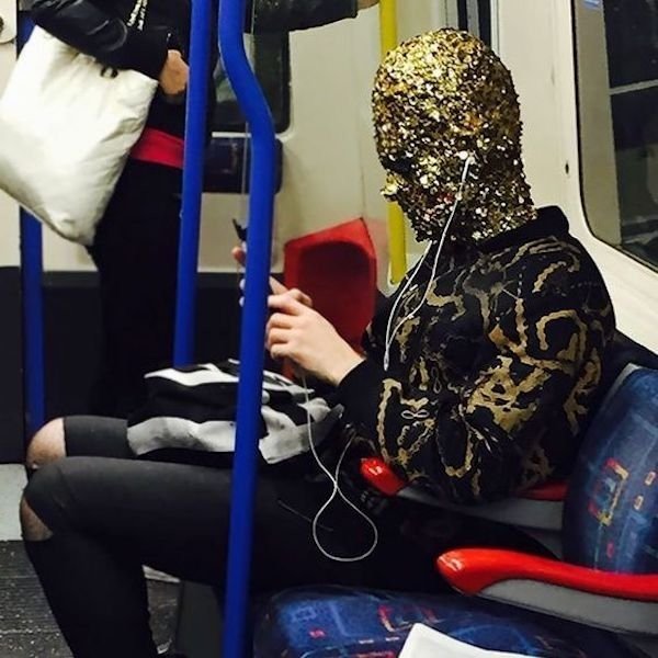 Когда встречаешь необычных и странных попутчиков в метро. Подборка курьезных фото