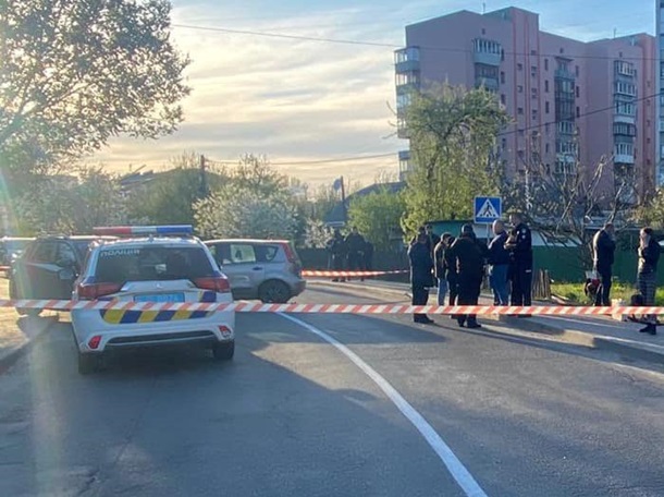 В Вишневом водитель намеренно сбил полицейского. ВИДЕО