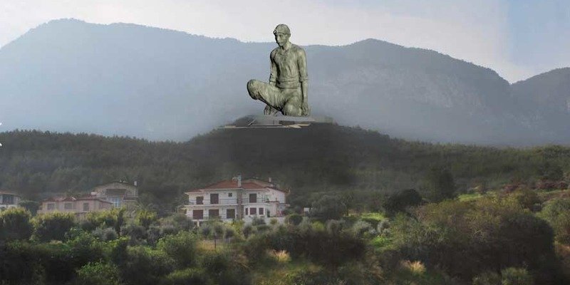 Лепили ногу, а получилось что получилось: на Кипре хотят установить статую крестьянина с \"гигантским пенисом\". ФОТО