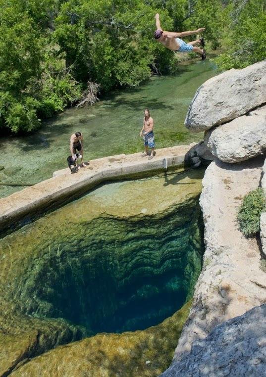 Места с кристально чистой водой