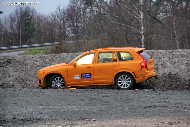 Компания Volvo презентовала уникальный краш-тест