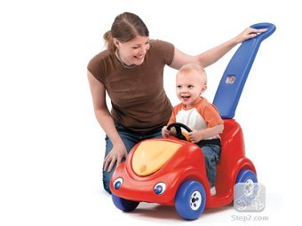 Детская коляска в форме автомобиля