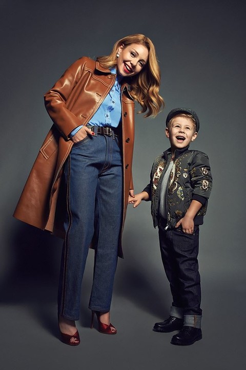Тина Кароль снялась для обложки журнала вместе с сыном