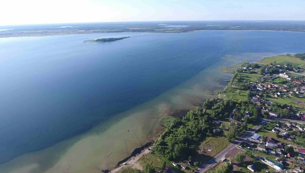 Лучшие озера Украины для путешествия на выходных. ФОТО