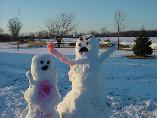 Забавные снеговики поднимут настроение