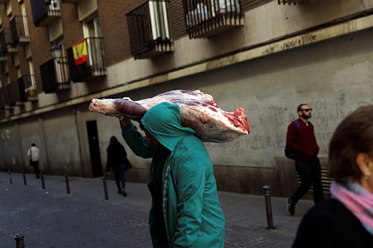 Испанцев призвали ради спасения планеты есть меньше мяса 