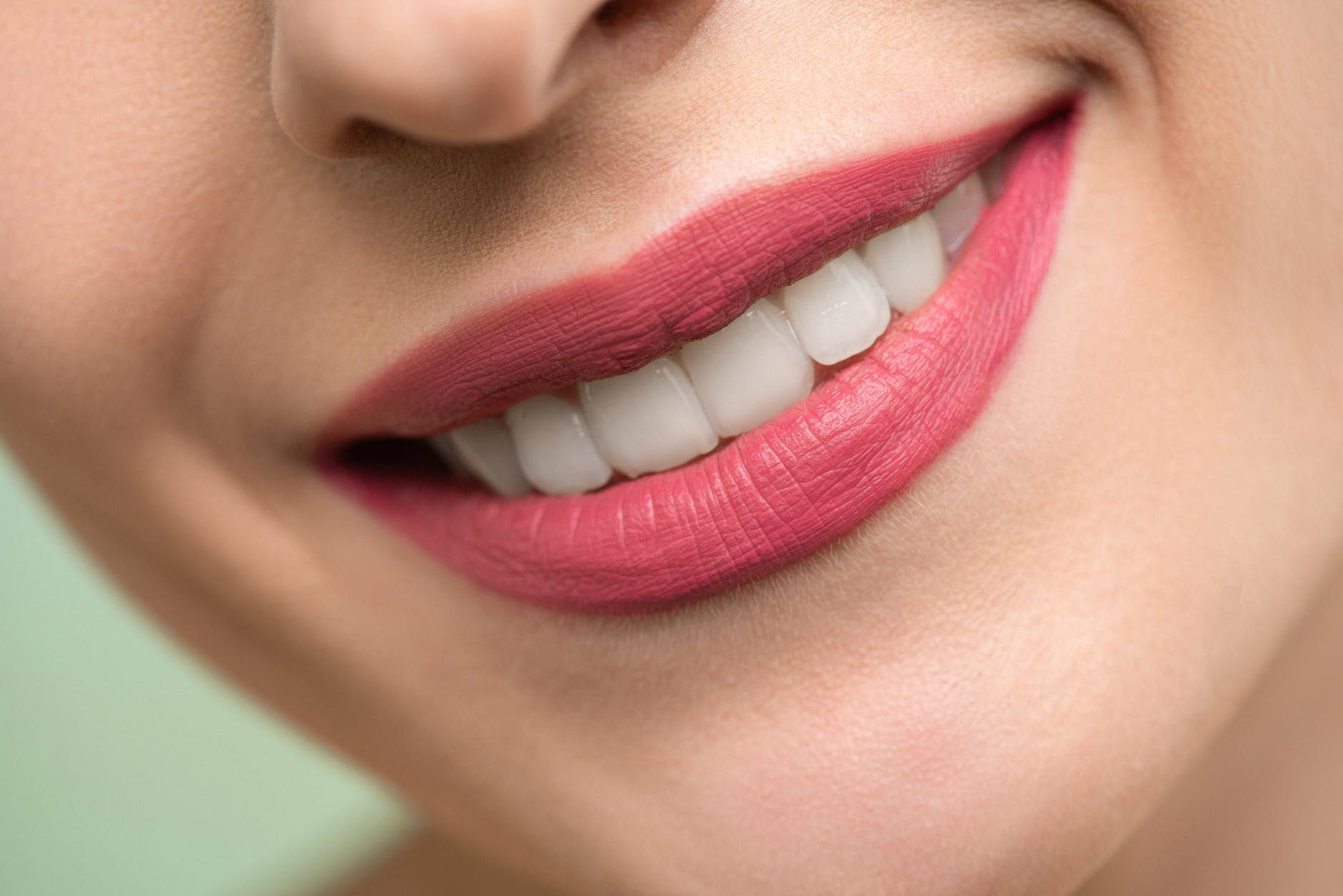 Способы отбеливания зубов: какой выбрать