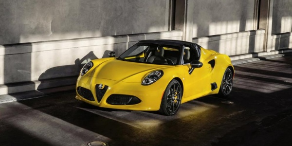 Alfa Romeo рассекретила серийную версию 4C Spider