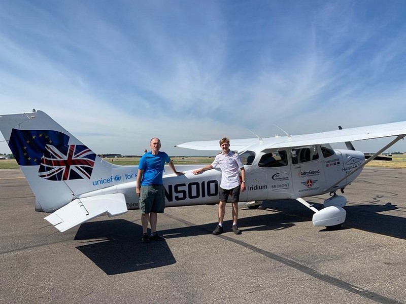 18-летний пилот совершил кругосветное путешествие на самолете за 44 дня