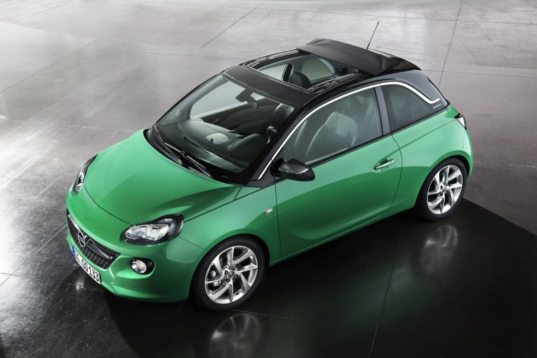 Opel представил новую версию шикарного авто Adam Swing Top