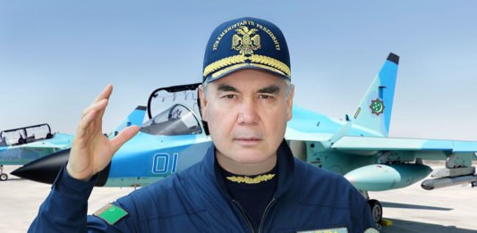 Президента Туркменистана «сделали» военным летчиком (ВИДЕО)