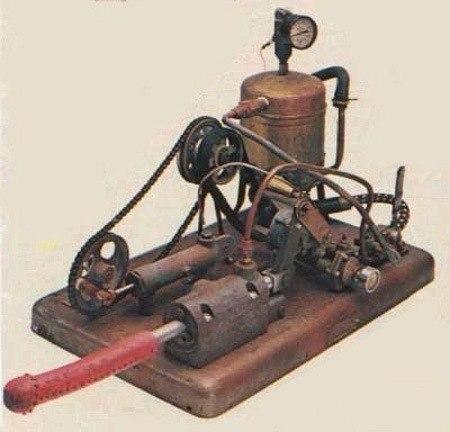 Первый вибратор был изобретён в 19 веке для лечения «женской истерии». ФОТО