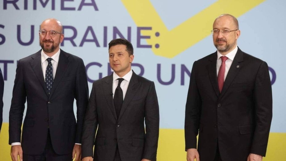 \"Задача со звездочкой\": украинцы не смогли отличить Шмыгаля от президента ЕС на совместном фото 