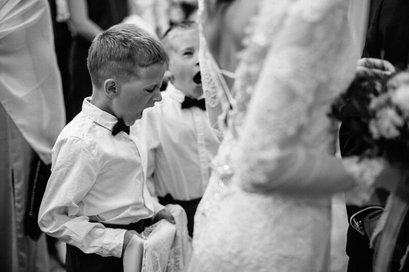 Забавные свадебные фото, на которых пошло что-то не так (ФОТО)