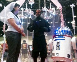 Американка вышла замуж за робота из "Звездных войн"  