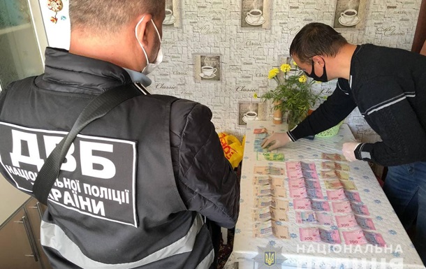 В Чернигове экс-милиционер организовал наркобанду (видео)
