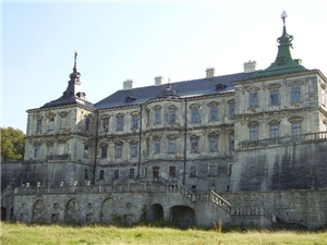 «Охотники за привидениями» прибыли на Львовщину изучать Подгорецкий замок