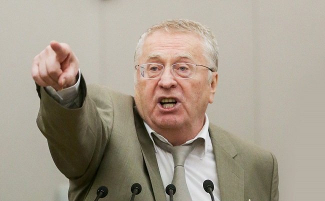 Жириновский едва не лишился штанов во время предвыборных дебатов (ВИДЕО)