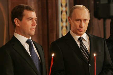 Владимир Путин с преемником на посту президента Дмитрием Медведевым