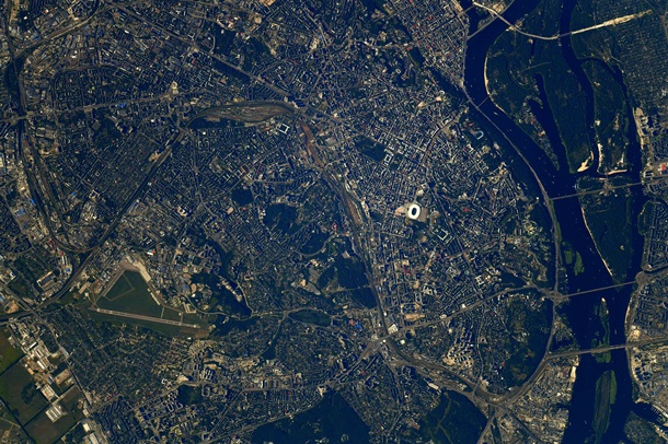 Осенний Киев показали на фото из космоса (ФОТО)