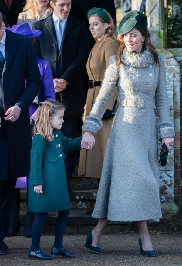 Стиль герцогини: эффектные наряды Кейт Миддлтон на Рождество. Фото