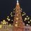 В Киеве зажгли главную новогоднюю елку Украины (ВИДЕО)