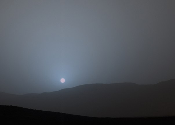 Закат на Марсе. 15 апреля 2015 года. ФОТО
