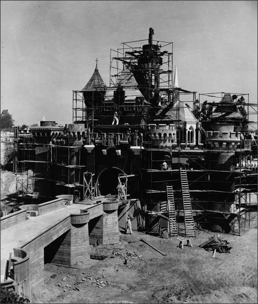 Строительство Диснейленда, 1955 г. ФОТО