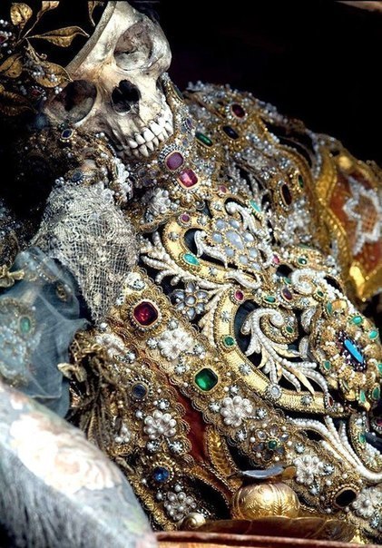 Невероятные скелеты и драгоценности, найденные в катакомбах Рима. ФОТО