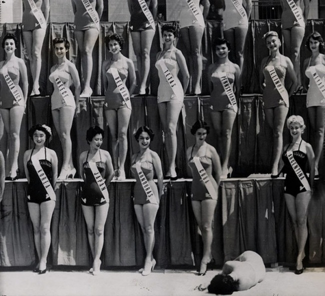 «Мисс Новая Зеландия» упала в обморок на конкурсе «Мисс Вселенная»,1954 г. ФОТО