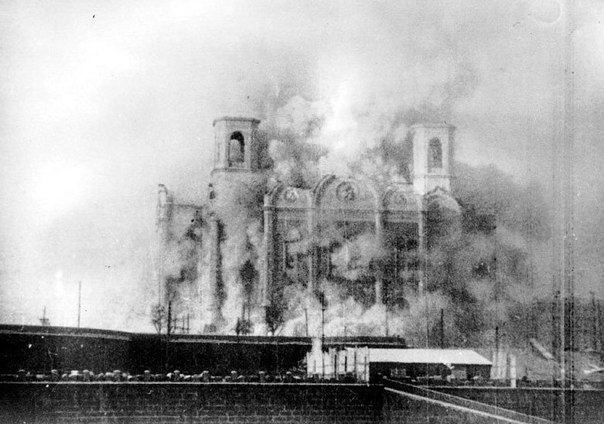Взрыв храма Христа спасителя, 1931 г. ФОТО